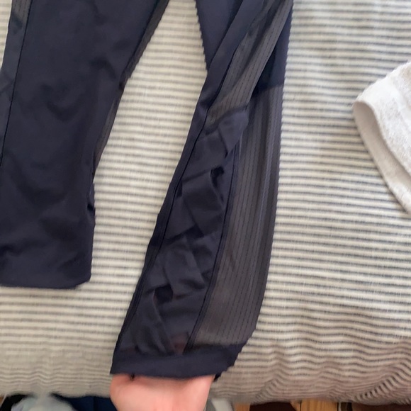 LUlulemmon leggings size 6 - Picture 2 of 3